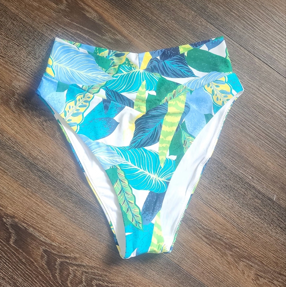 AERIE NWT Tropical Leaf Print Crossover High Rise Bikini Bottom Medium